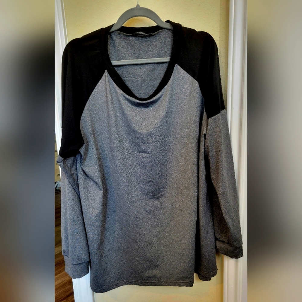 LOVEUDEAR Black and Gray Ragalan Sleeve Long Sleeve Tunic Top Plus Size …